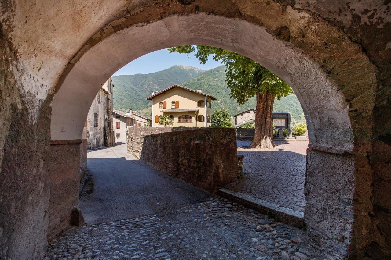 Il Como' Della Civetta - Taverna “La Fenice” Stazzona Εξωτερικό φωτογραφία